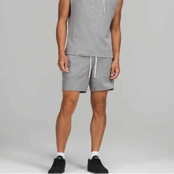 Lululemon Men’s Textured Tech Short. Grey. S - Picture 3 of 8